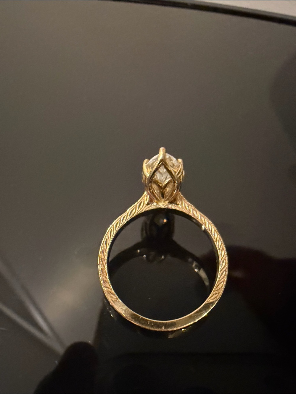 Gold Vintage-Style Women's Engagement Ring with Leaf Engraving